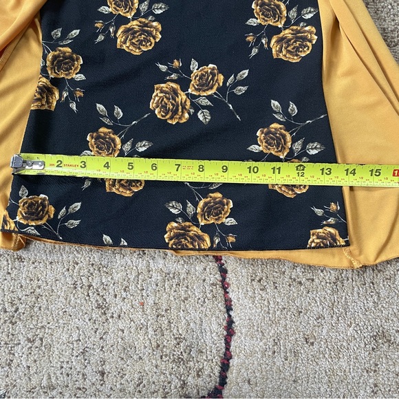 NWOT Women’s Mustard flower print shirt floral vest connected vintage 🏵️💐 - Picture 6 of 12